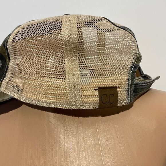C.C. Women’s Camo Mesh Green & Cream Trucker Ponytail Cap Hat - Picture 3 of 8